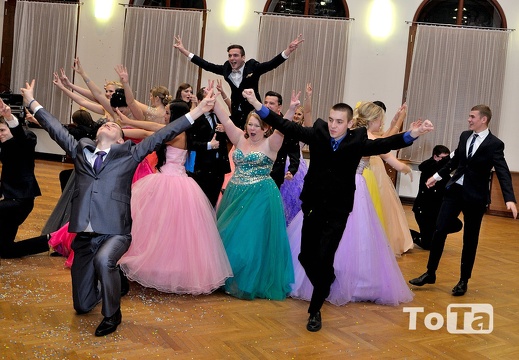 Maturitní ples 4.B OA Slaný (20. 2. 2015)
